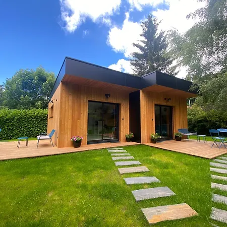 Modernes Avec Terrasse Et Ruisseau Au Pied Des Volcans D Auvergne אורסין